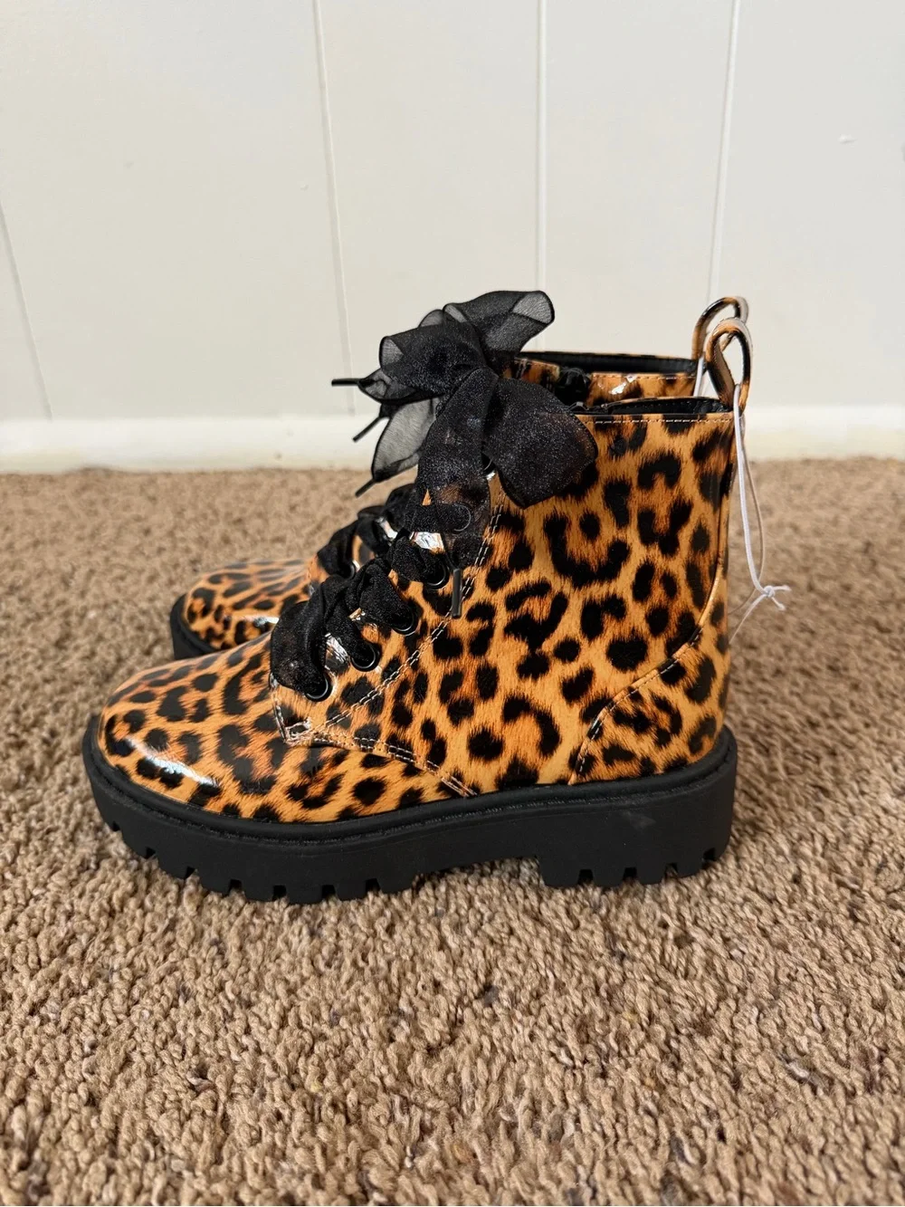 Art Class Girls Leopard Print Combat Boots Size 1 Chunky Lug Sole NWT